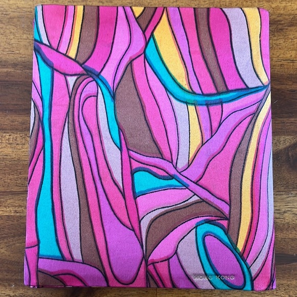 Vintage Retro Cloth Covered Recipe Card Holder Book~Hong Kong - Picture 2 of 7